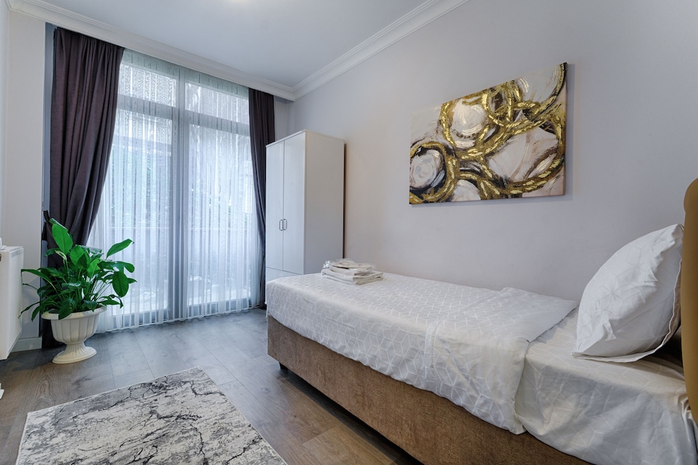 Luxury Apartment photo 1