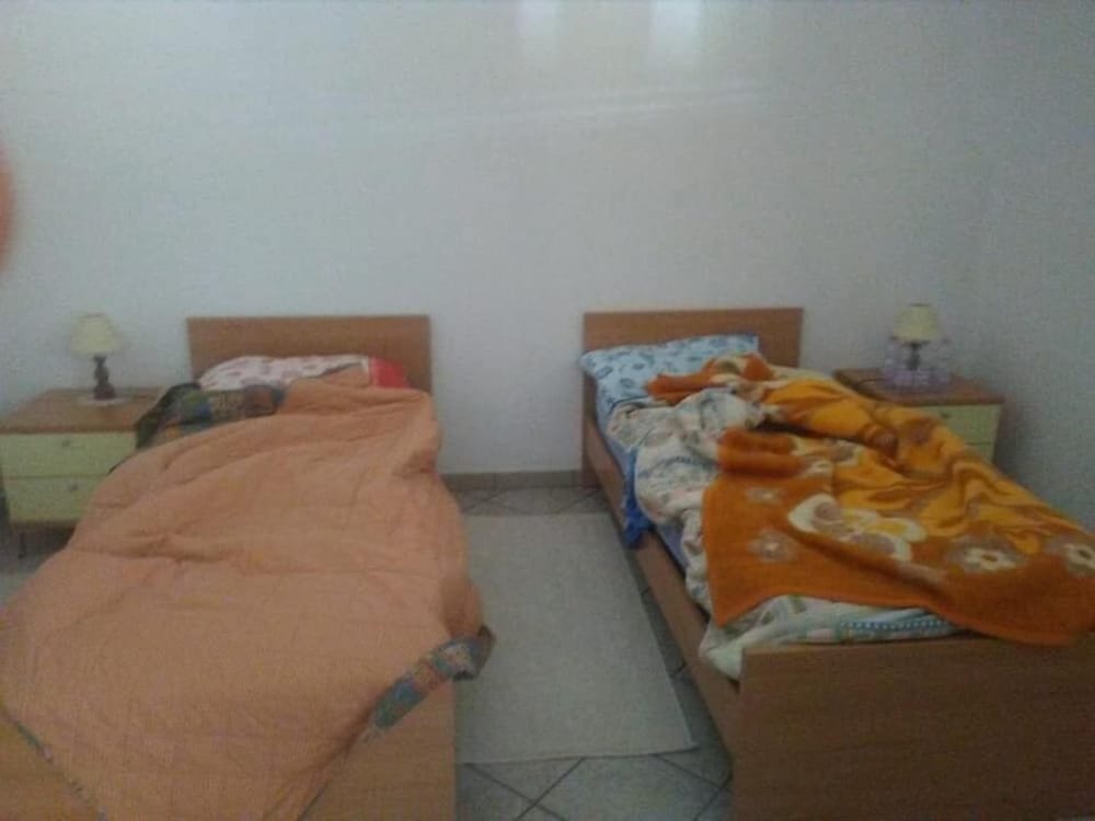 Twin Room, Shared Bathroom photo 2
