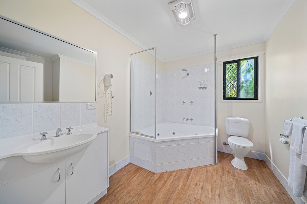 Executive Apartment, Multiple Beds, Jetted Tub
