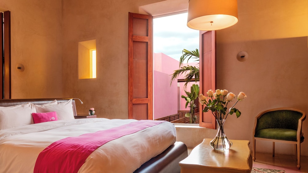 Suite, 1 King Bed (Xocolate) - Photo 3