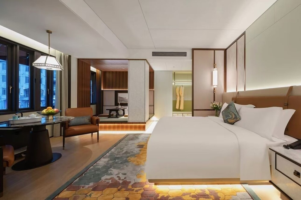 Executive Double Room, City View