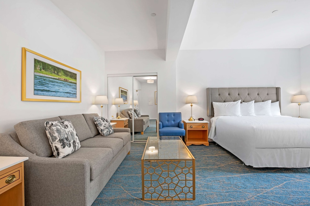 Suite, 1 King Bed, Non Smoking, Kitchen (Queen sofabed, Full Kitchen)
