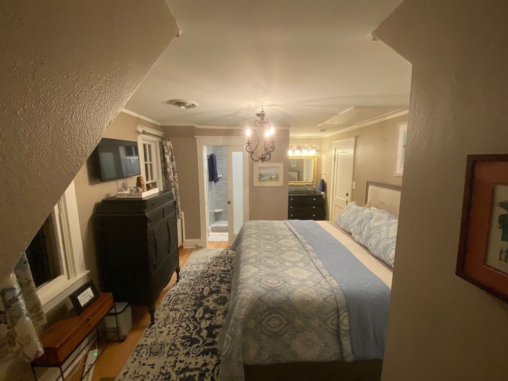 Superior Double Room, 1 King Bed, Non Smoking, Garden View photo 3