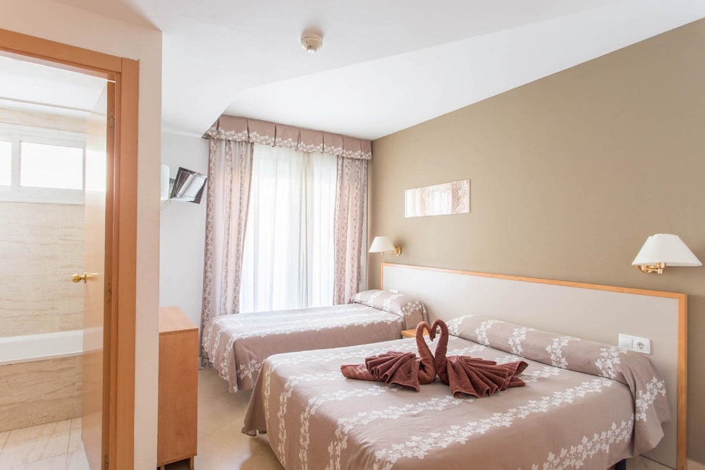 Habitación Triple, Balcón