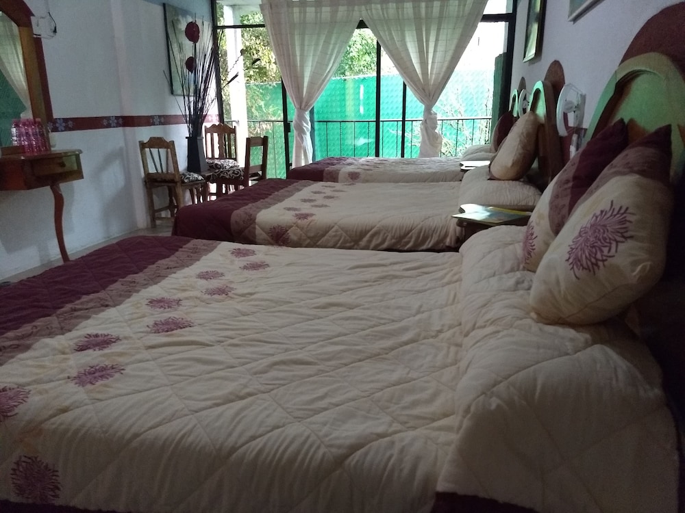 Family Room, 1 Bedroom