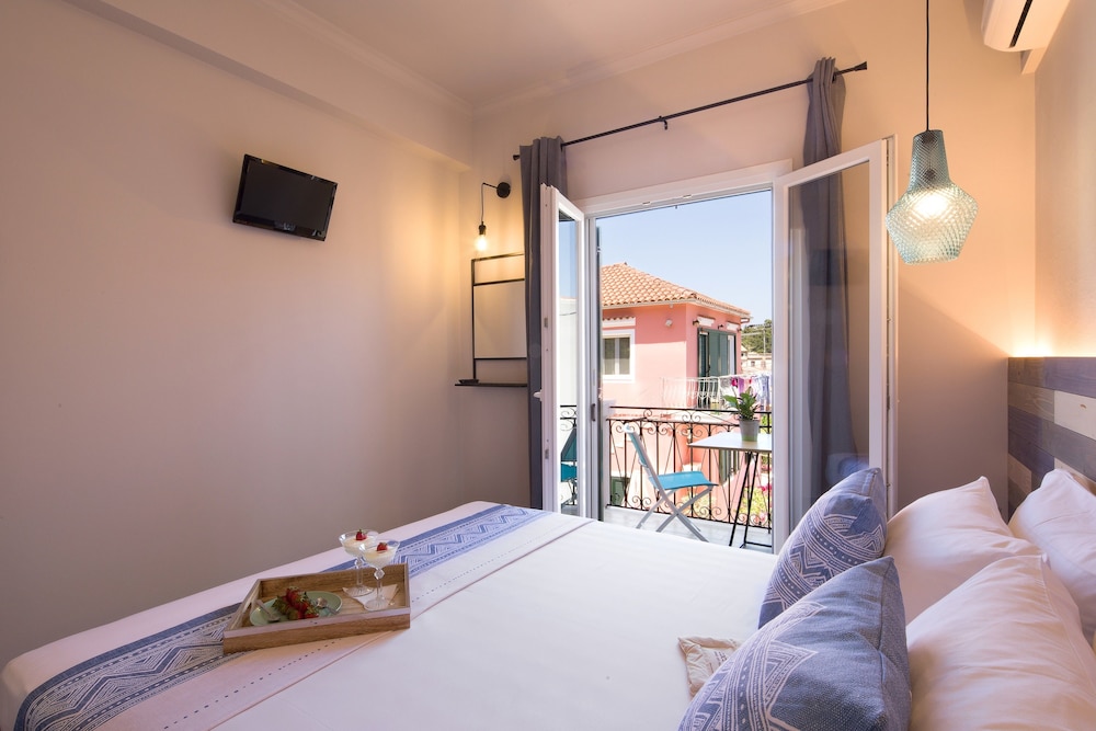 Luxury Apartment, 1 Queen Bed, Non Smoking photo 1