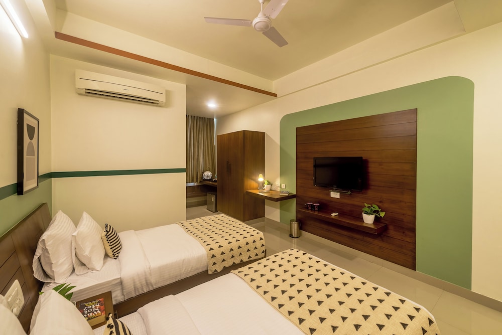 Standard Twin Room - Photo 4