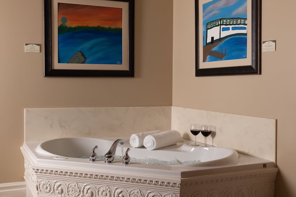 Standard Room, 2 Queen Beds, Non Smoking, Jetted Tub photo 3