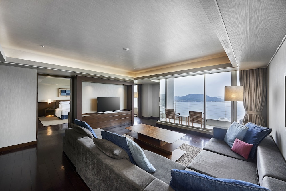 Panoramic Twin Room photo 2
