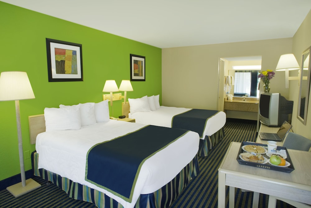 Room, 2 Double Beds, Smoking (First Floor) photo 1