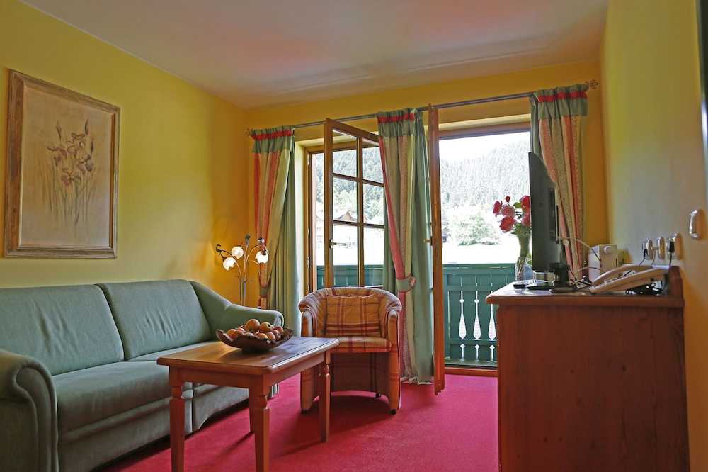 Traditional Suite photo 3