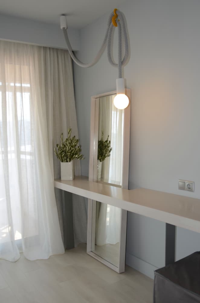 Deluxe Double Room, Sea View - Photo 7