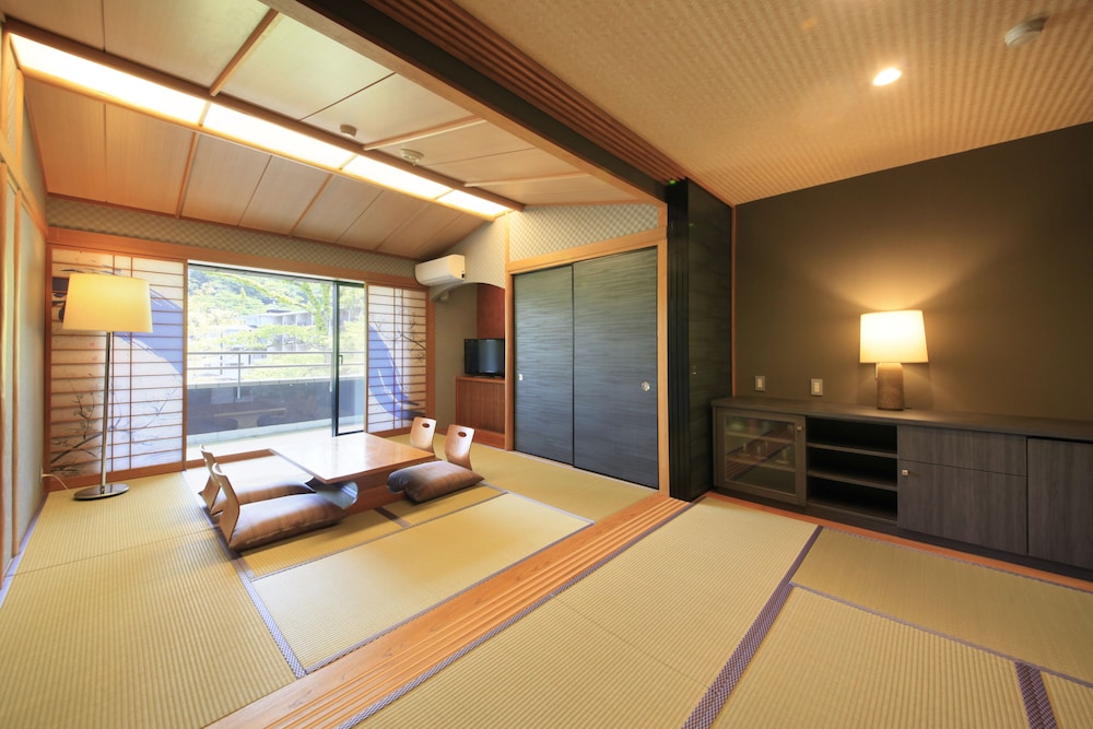 Japanese Style Room - Photo 1