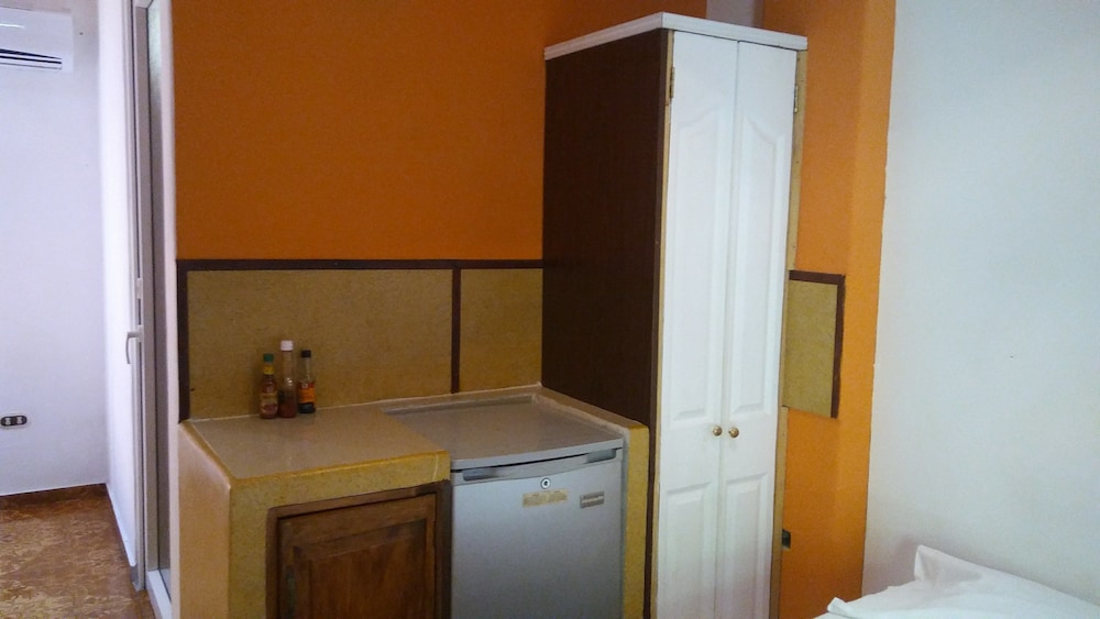 Basic Double Room, 2 Double Beds photo 1
