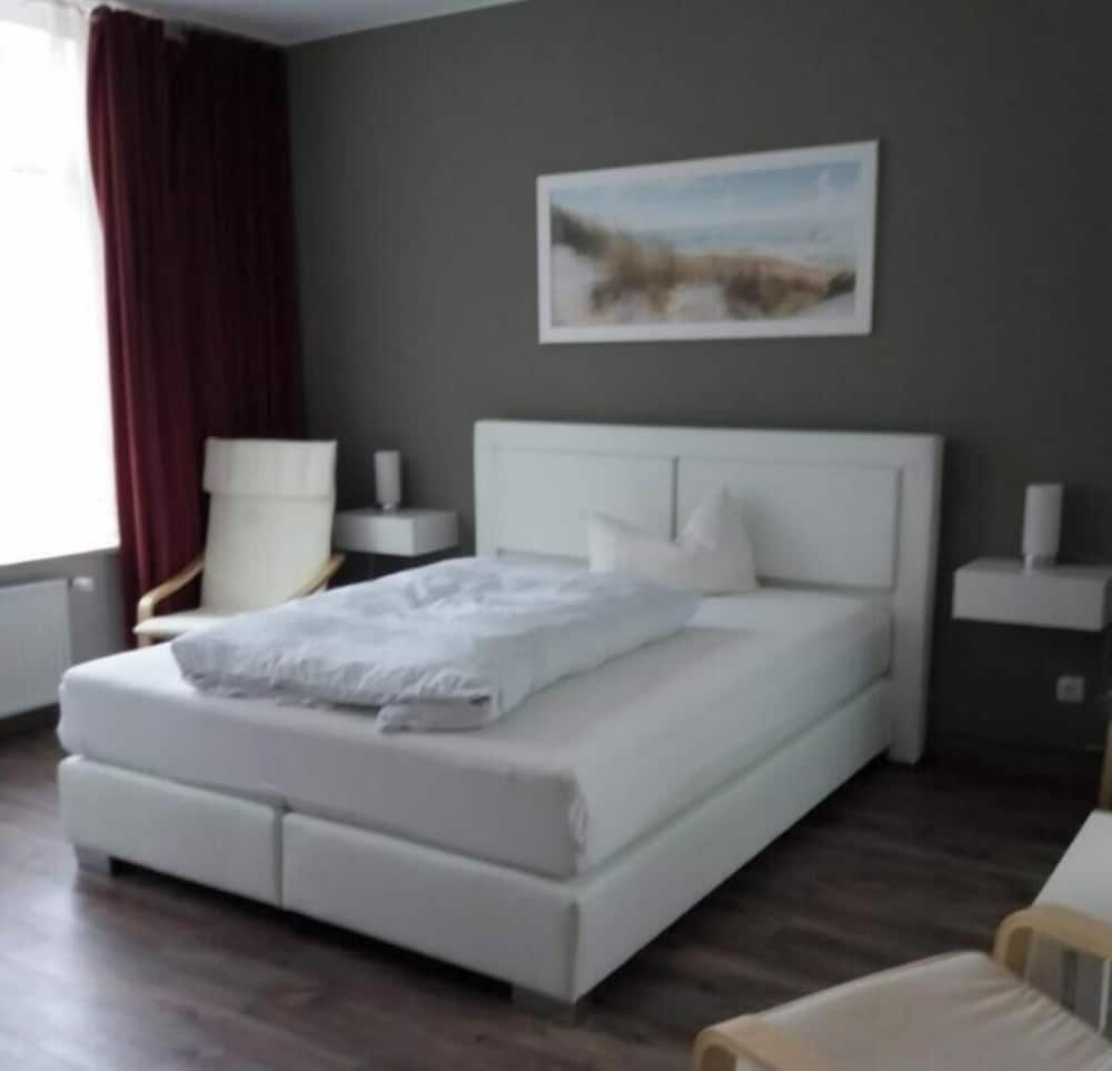 Basic Double Room
