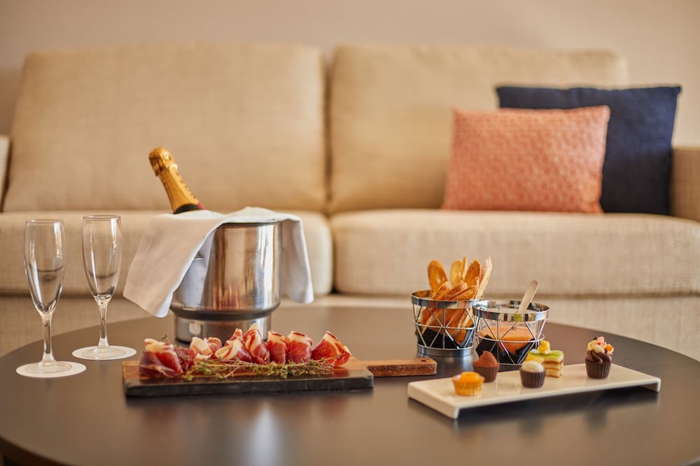 Suite, Terrace, Ocean View (Preferred Club) - Photo 6