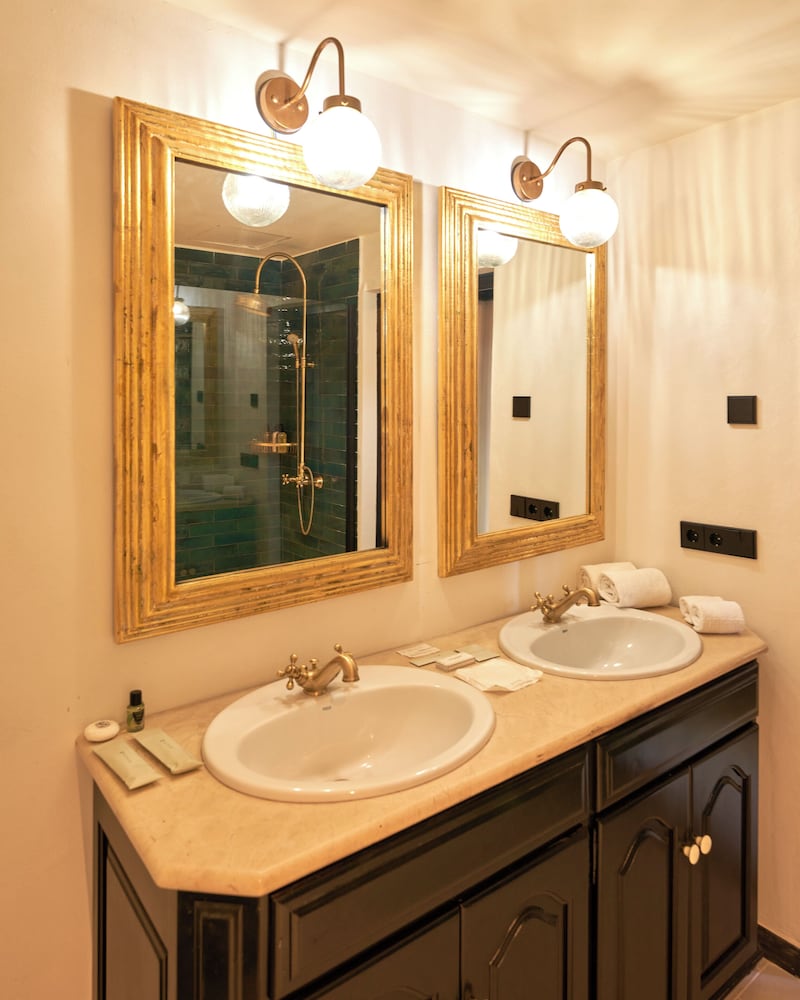 Deluxe Suite photo 3