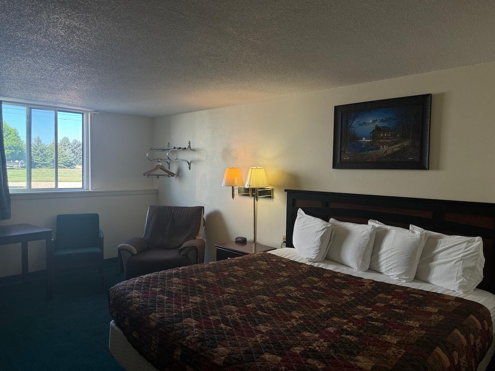Room, 1 King Bed photo 1