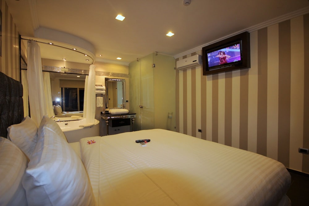 Romantic Room photo 2