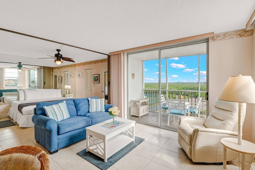 Condo (Beach & Tennis 3701) photo 1