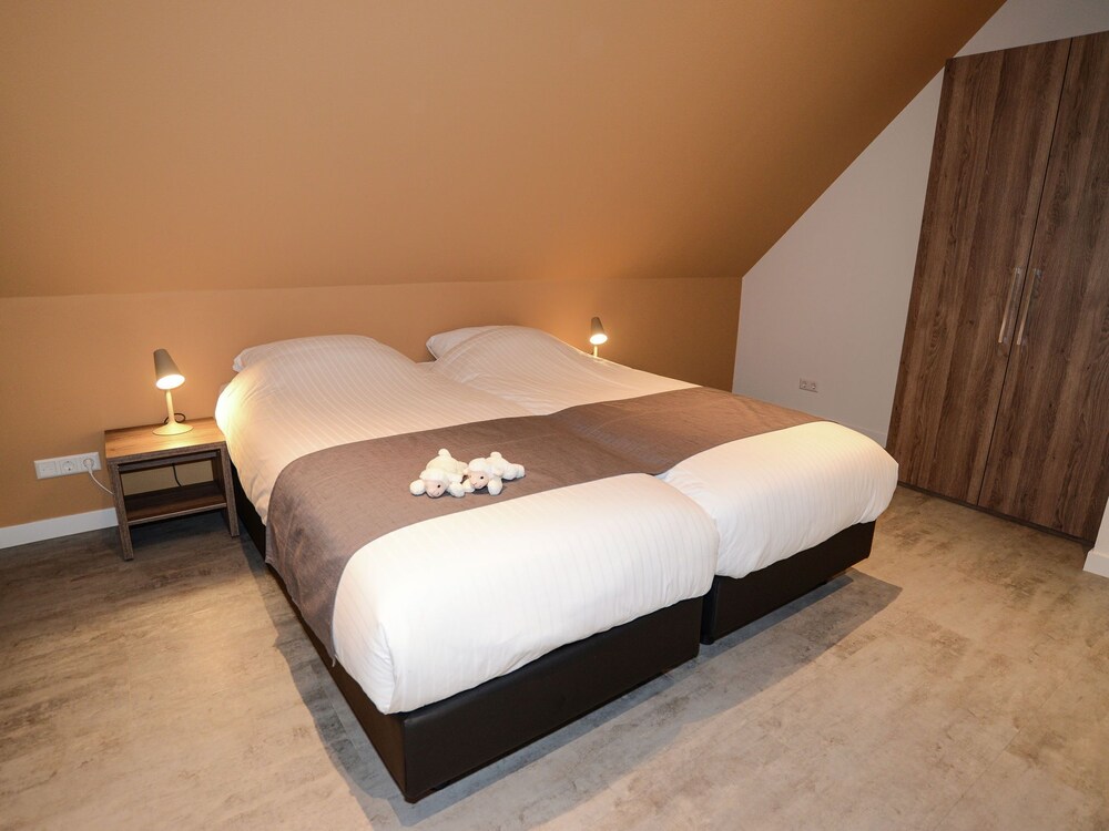Villa photo 1
