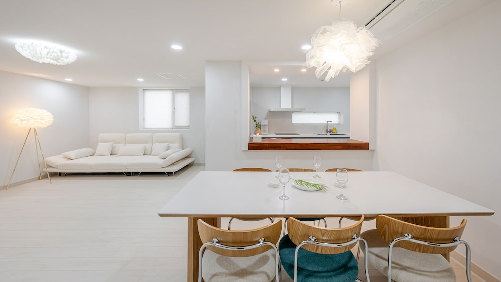 Basic Room, 2 Bedrooms (101Family Room)) photo 3