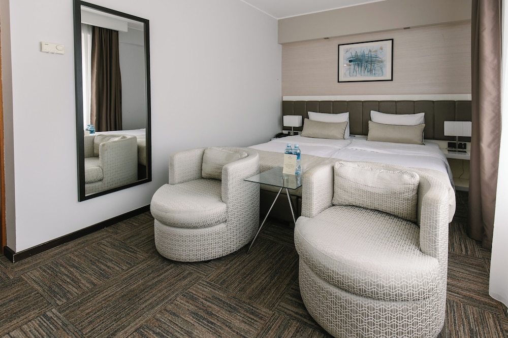 Superior Double or Twin Room, 1 Bedroom, Park View photo 2