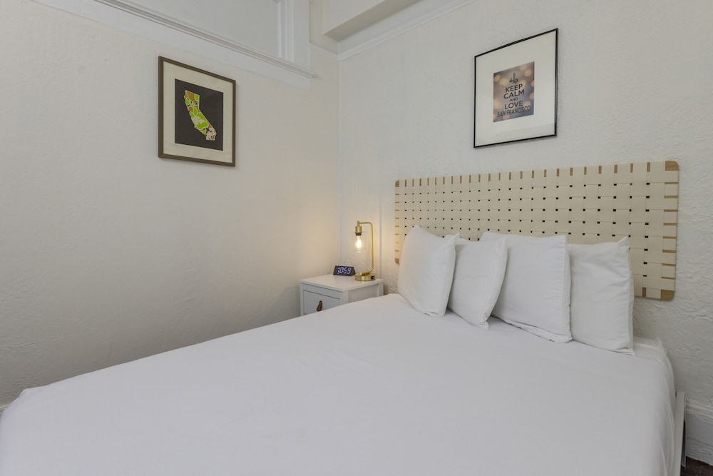 Economy Double Room, Private Bathroom - Photo 12