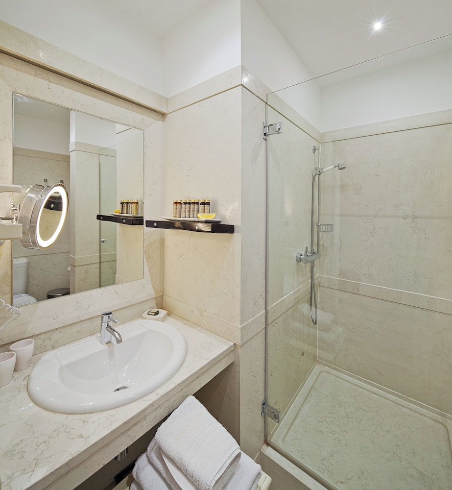 Superior Double Room - Photo 8