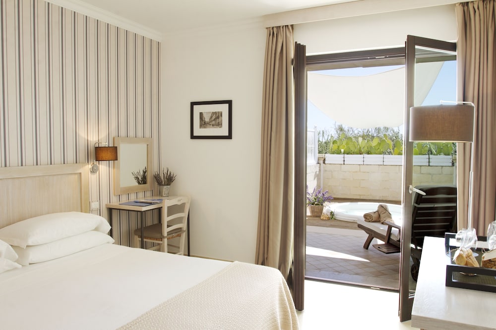 Superior Double Room, Hot Tub, Ground Floor