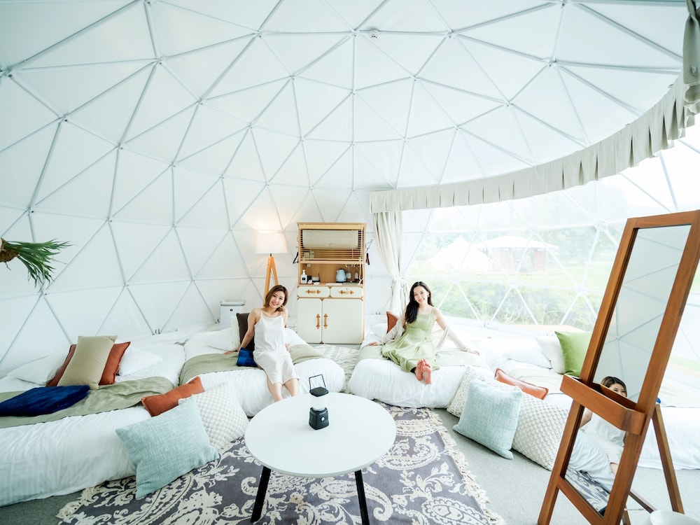 White Dome, Non Smoking photo 3