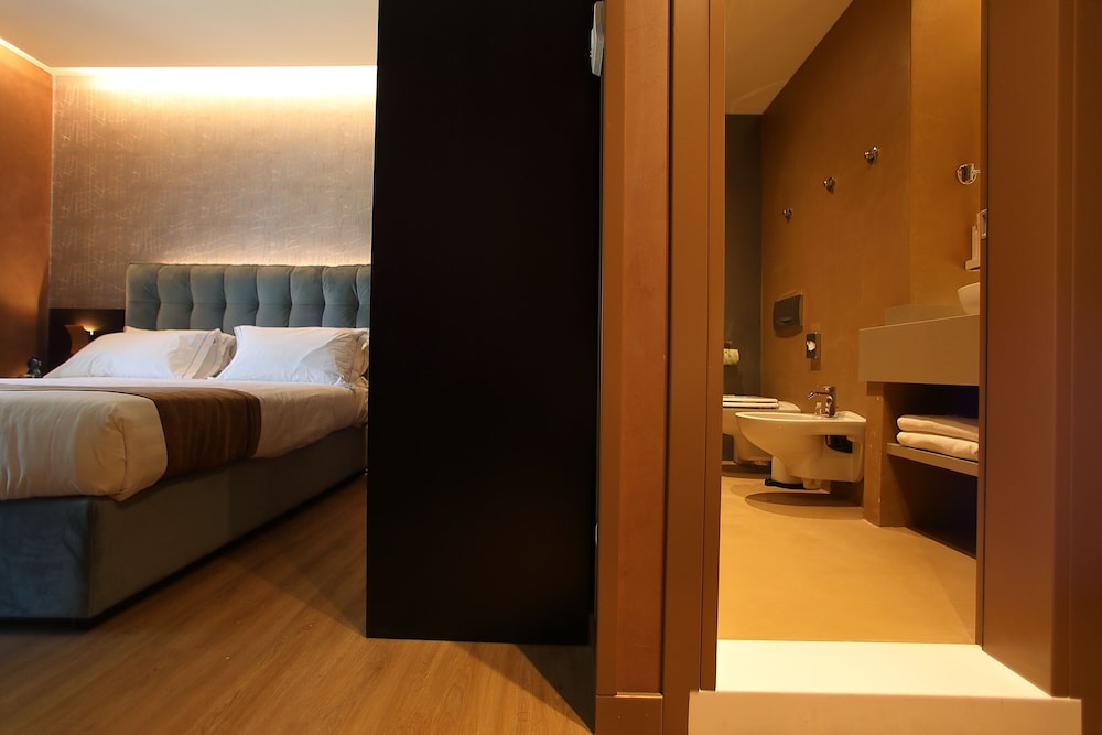Superior Double Room - Photo 2