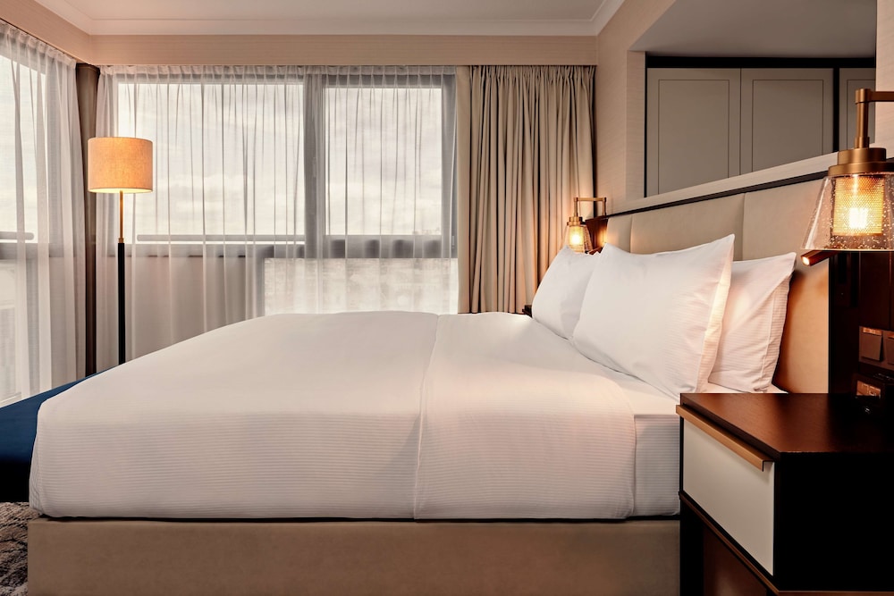 Junior Suite, 1 King Bed (Panorama)
