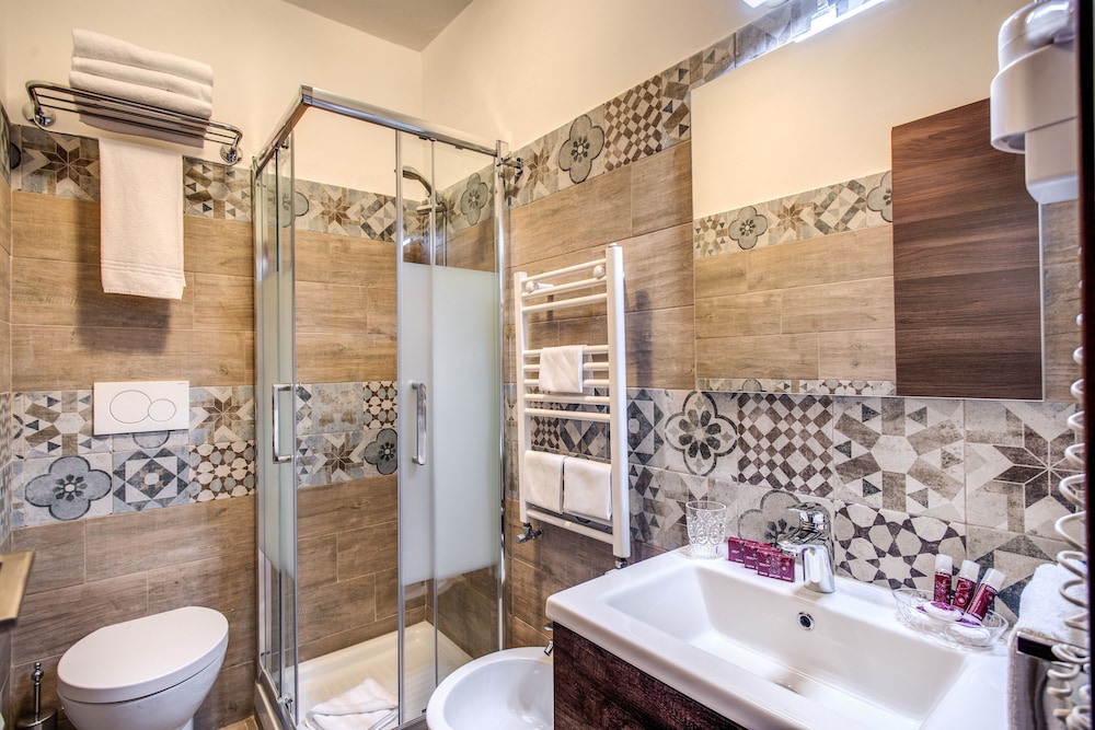 Design Triple Room thumbnail 5