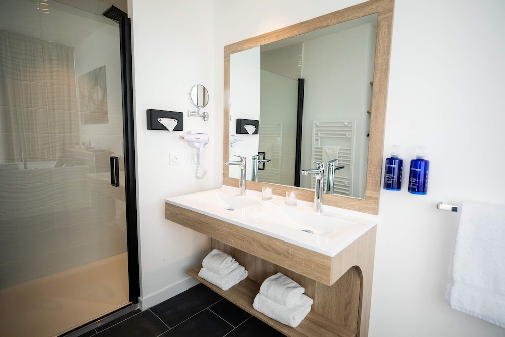 Suite, Sea View - Photo 5