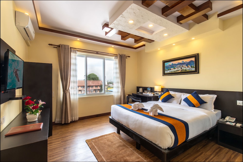 Superior Double Room, 1 Queen Bed, Non Smoking, City View