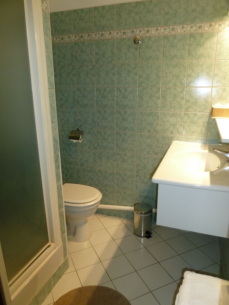 Standard Double Room photo 3