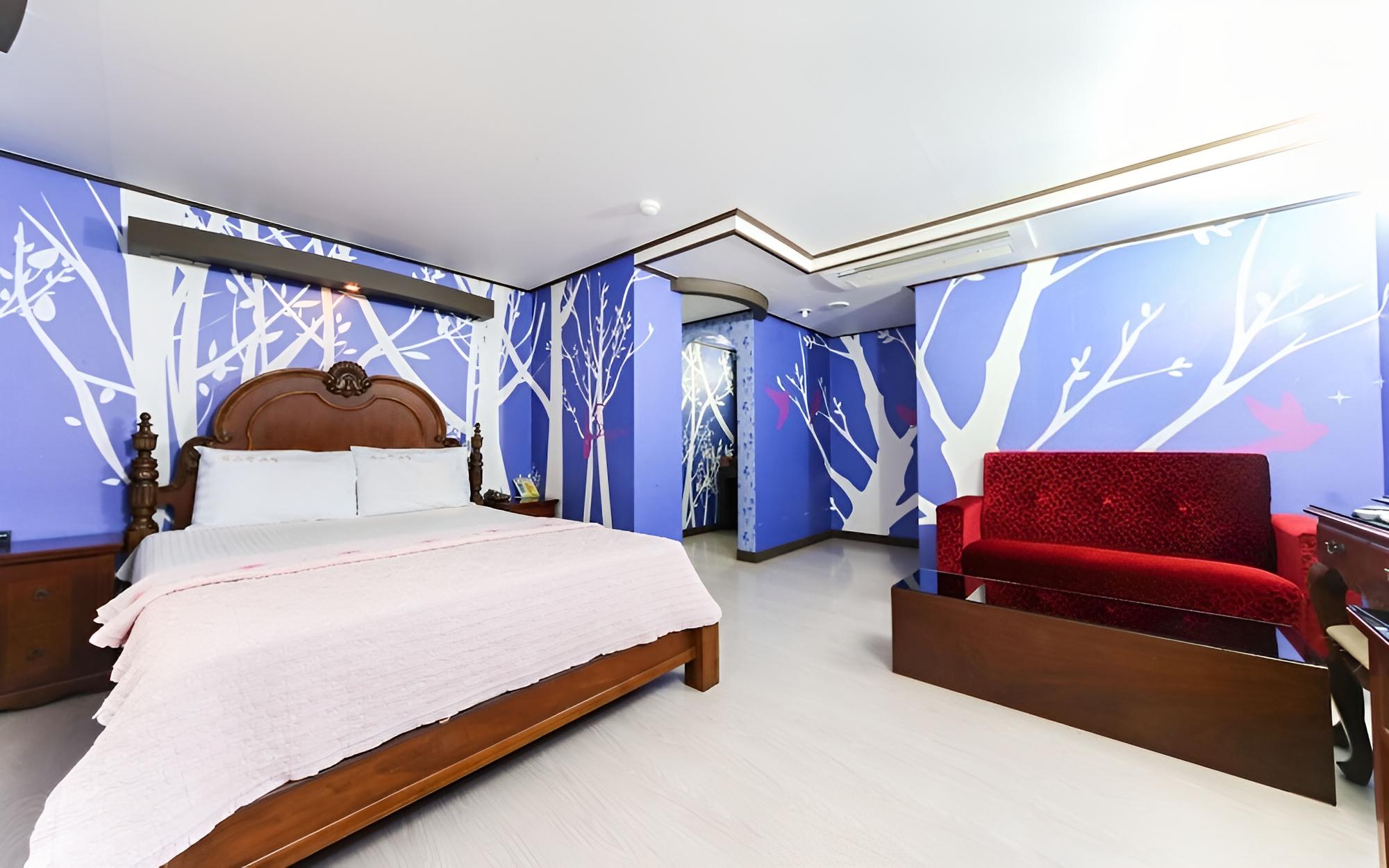 Room (Suite Room (Early Check-in)) photo 1