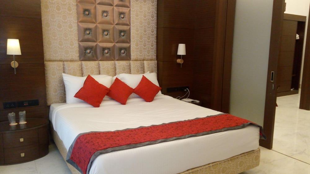 Romantic Chalet, Lake View photo 1