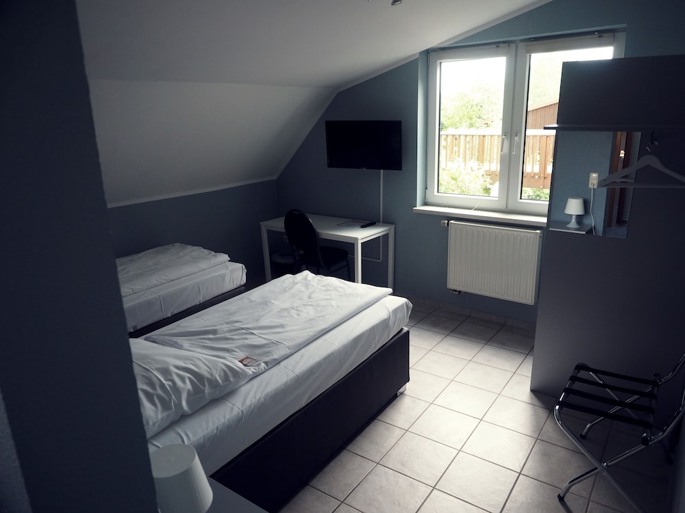 Standard Double or Twin Room photo 3