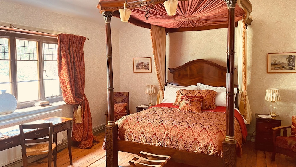 Superior Double Room, 1 King Bed, Private Bathroom, Courtyard View (Le Moyne (Four Poster bed)) photo 1