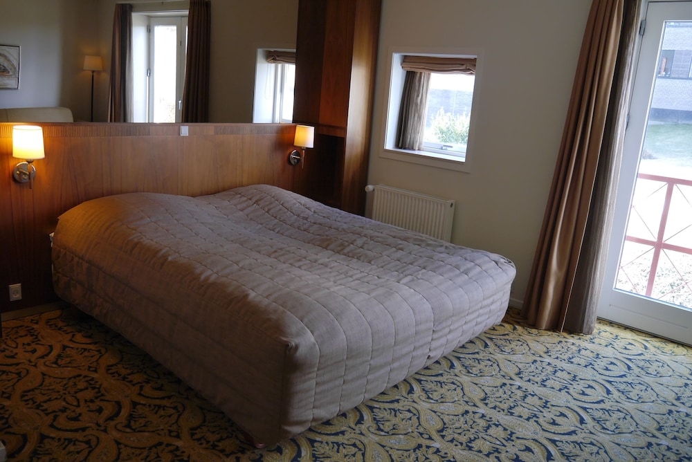 Luxury Room, Bathtub photo 2