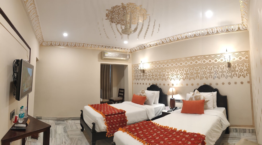 Deluxe Room - Photo 3