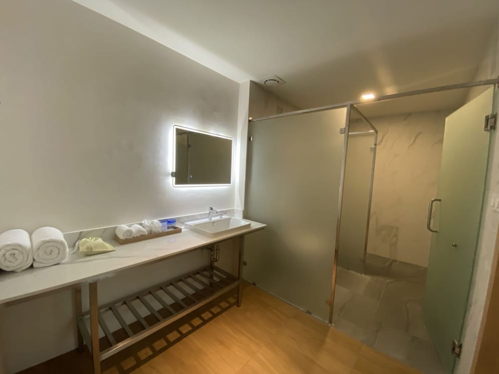 Studio, 2 Bedrooms, Private Pool - Photo 7