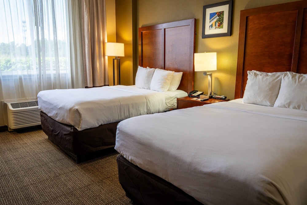 Suite, 2 Double Beds, Non Smoking photo 1
