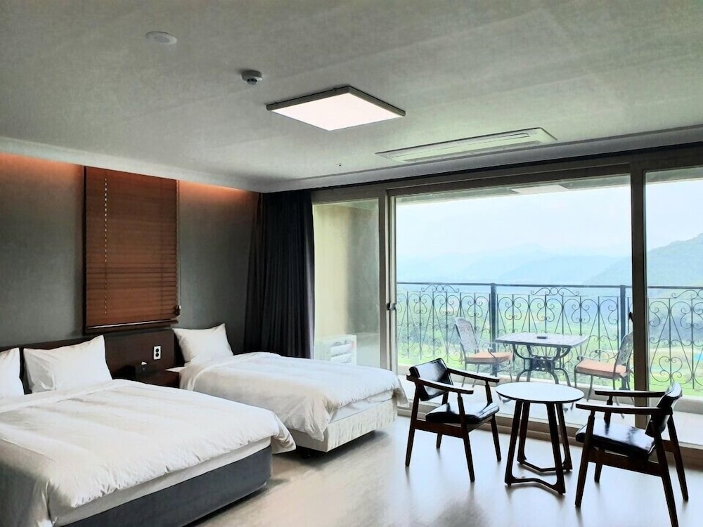 Standard Condo - Photo 1