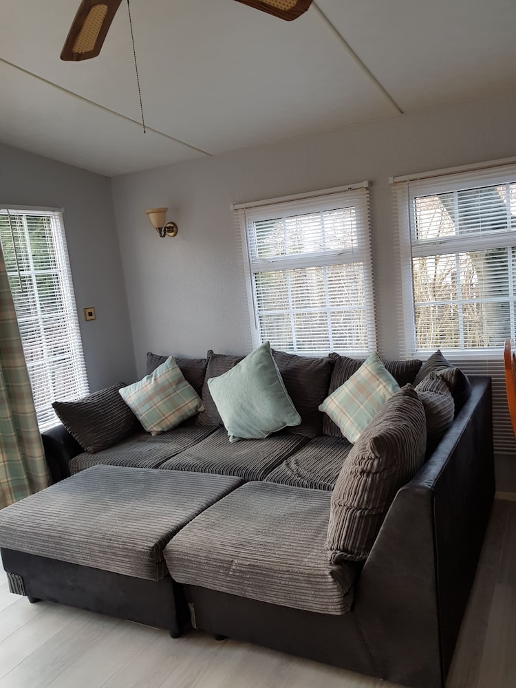 Mobile Home photo 2