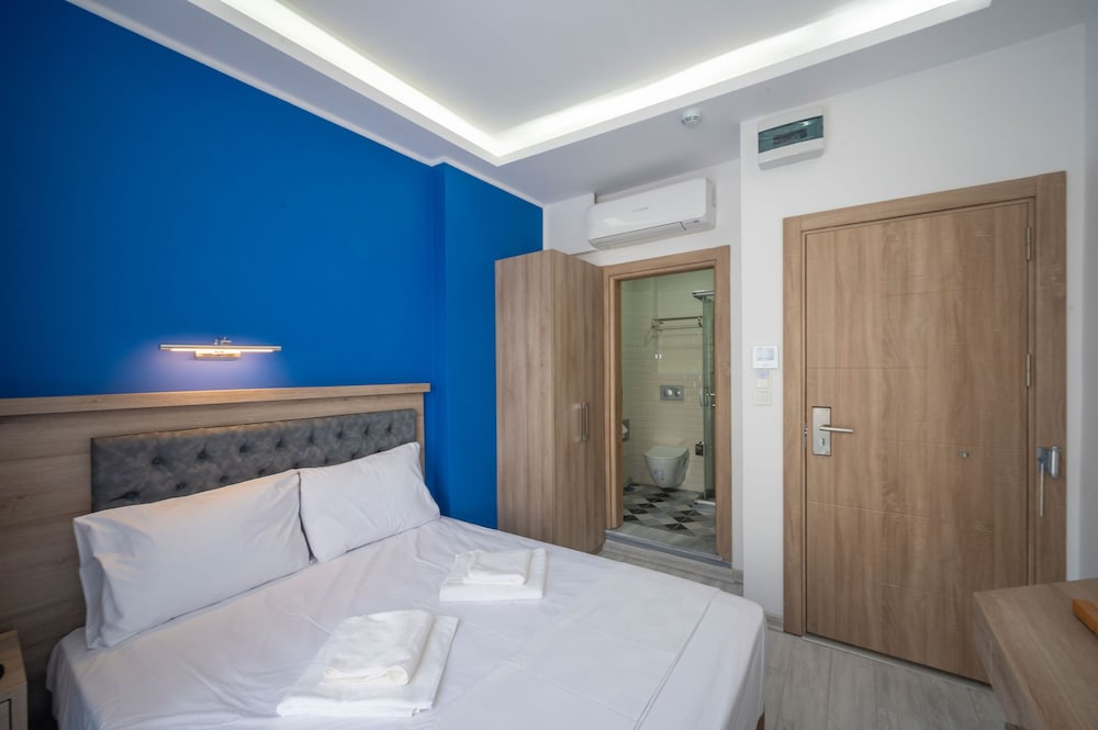 Basic Double Room photo 2