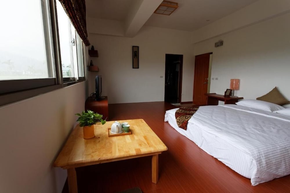 Double Room (204) photo 2