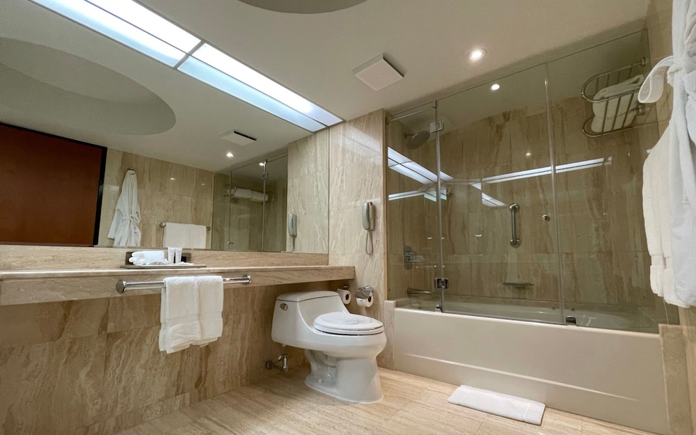 Premier Room, 2 Double Beds - Photo 5